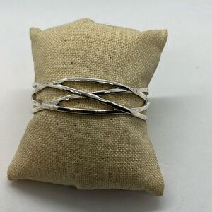 Stunning interlocking rhodium plated silver cuff